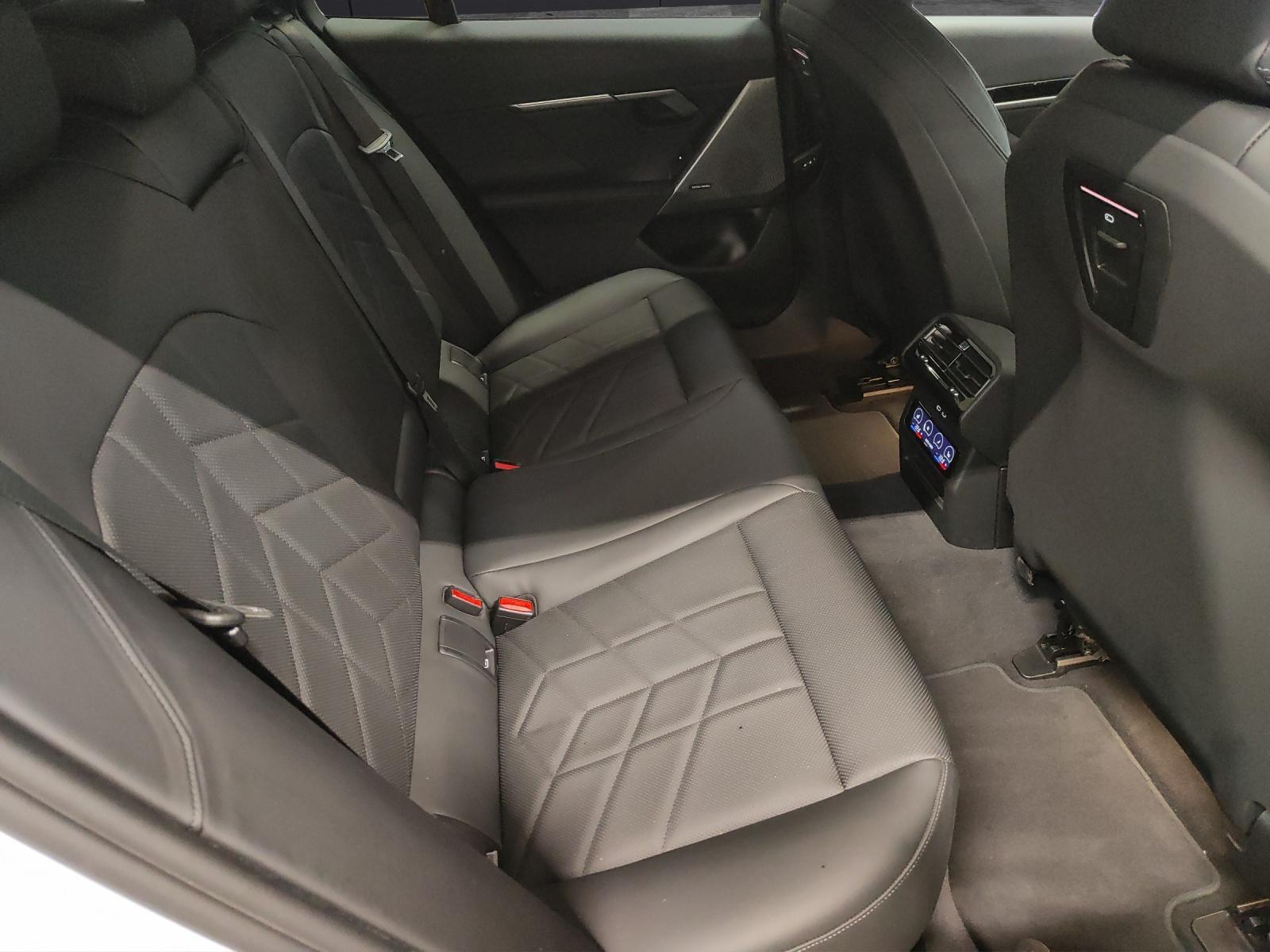 BMW 520d xDrive Touring/Attraktiven Leasingzinssatz ab 1,9 % bei Abschluss einer BMW Fahrzeugversicherung.-image-16