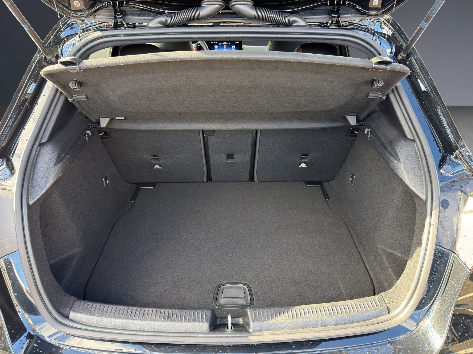 Image MERCEDES-BENZ A-200 A 200 Night Star 7G-DCT