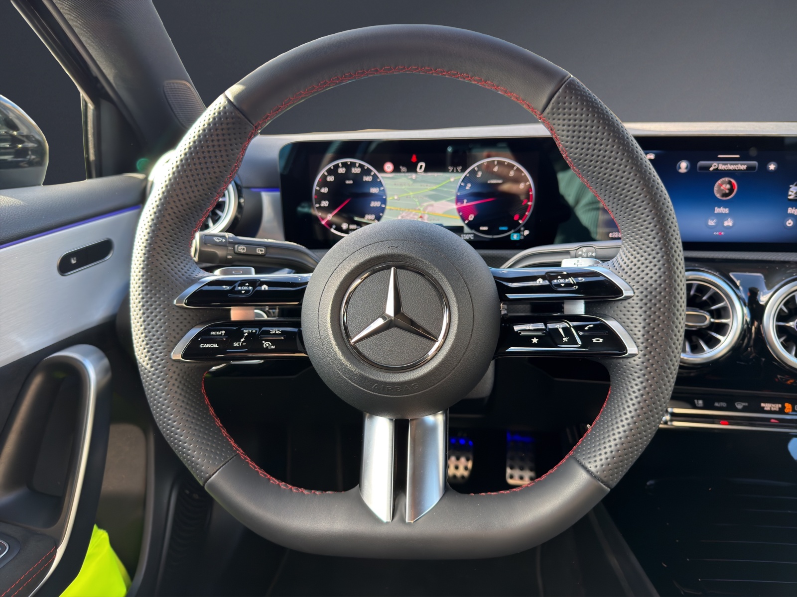 Image MERCEDES-BENZ A-200 A 200 Night Star 7G-DCT