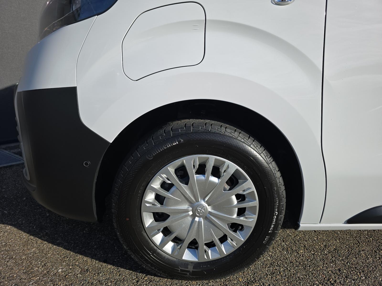 TOYOTA PROACE Van L1 50KWh Advanced-image-9