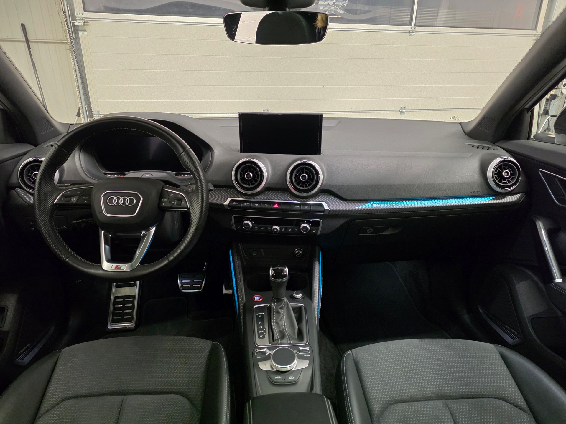 AUDI SQ2 TFSI quattro S-tronic-image-5
