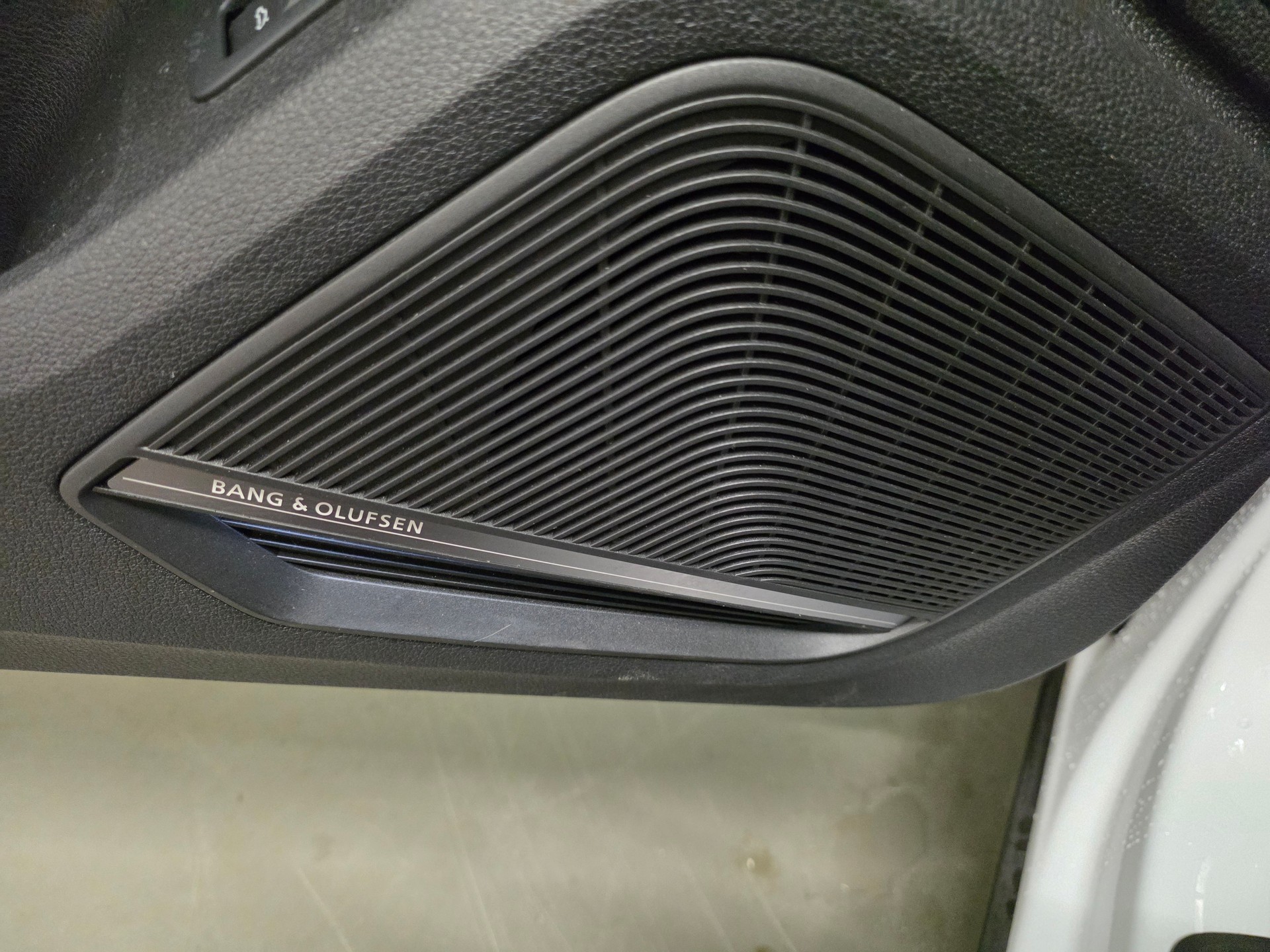 AUDI SQ2 TFSI quattro S-tronic-image-16