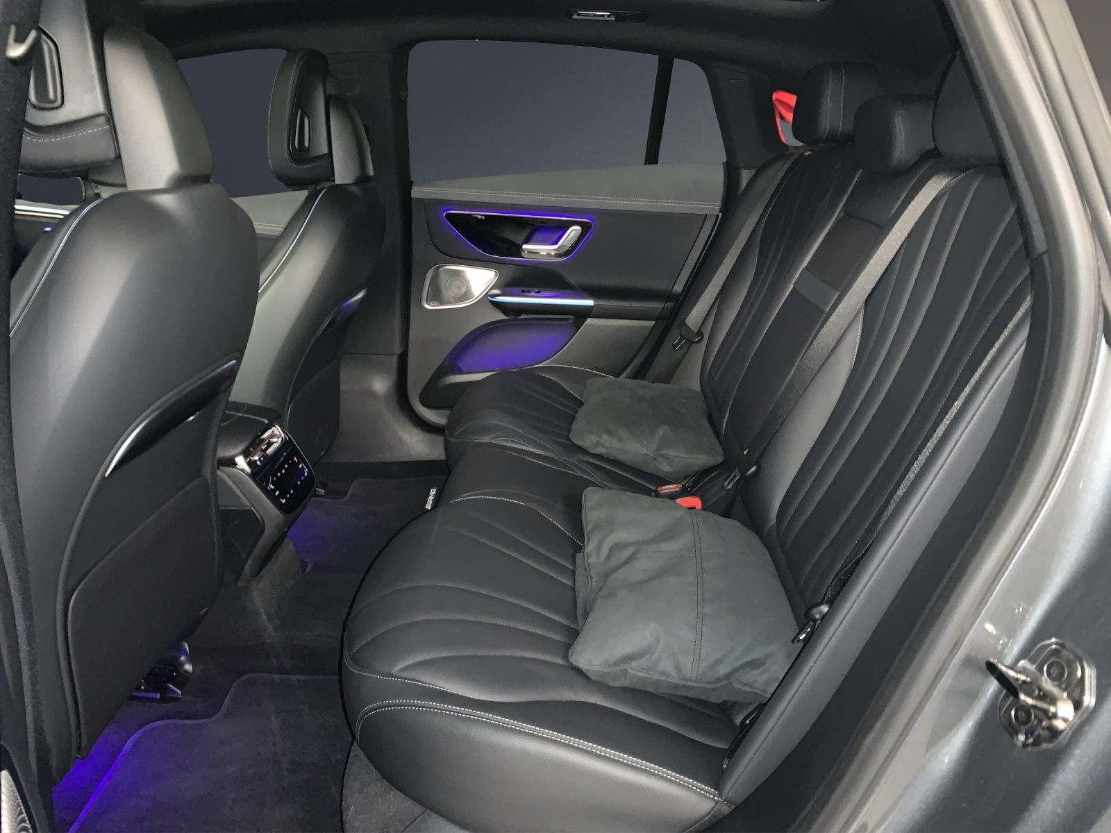 Image MERCEDES-BENZ EQE-500 EQE 500 4 Matic Exe. Ed.