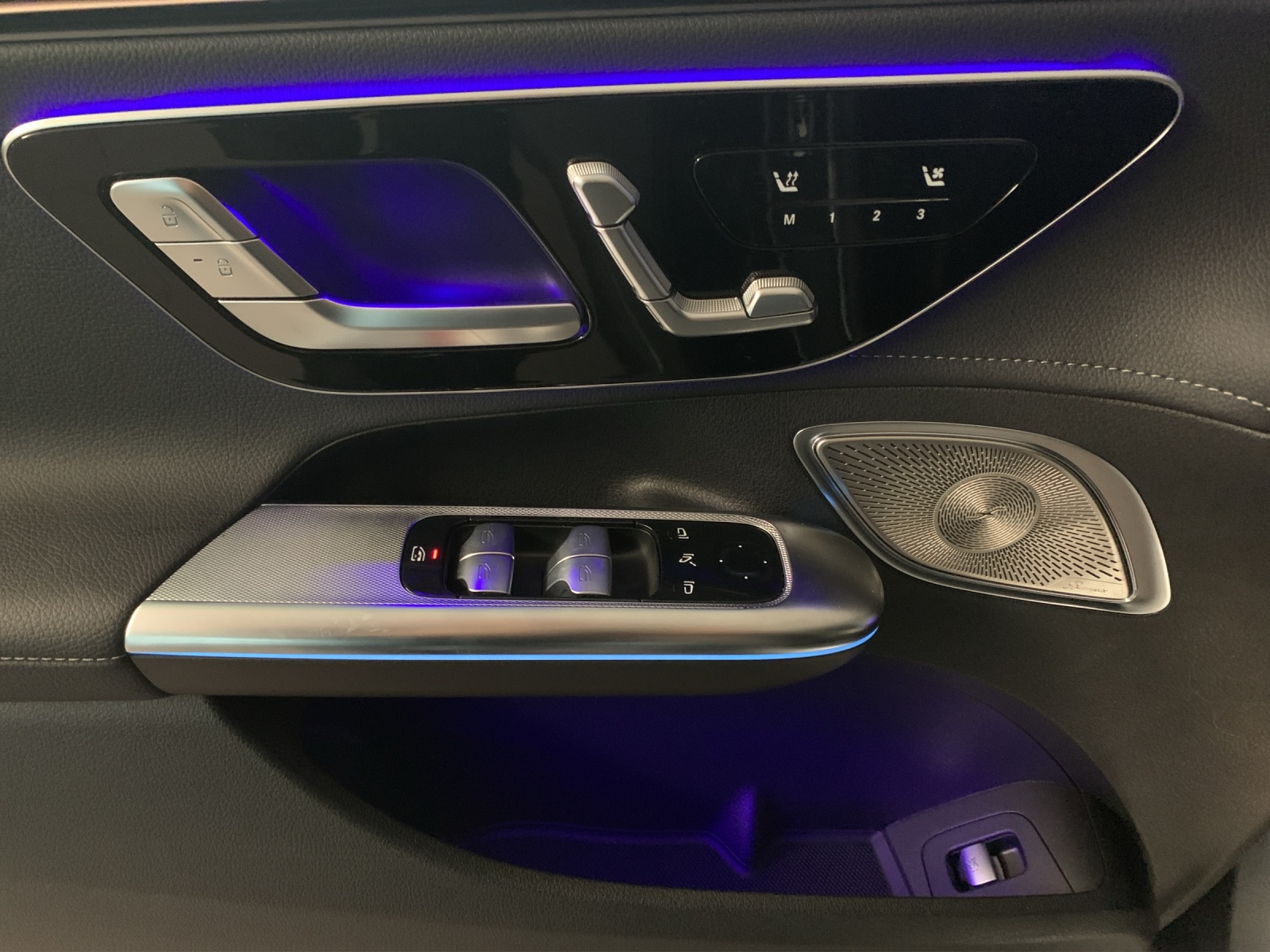 Image MERCEDES-BENZ EQE-500 EQE 500 4 Matic Exe. Ed.