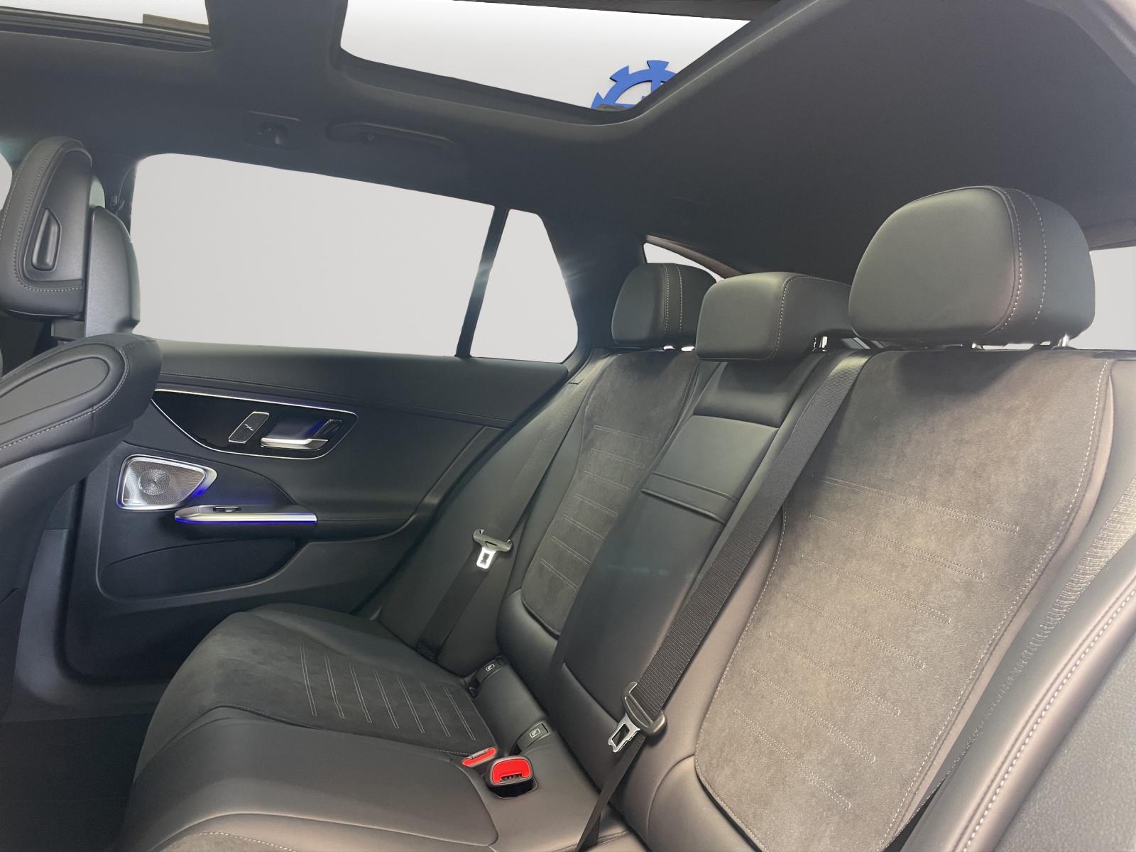 MERCEDES-BENZ C 220 d 4MATIC T-Modell Swiss Star AMG Line-image-7