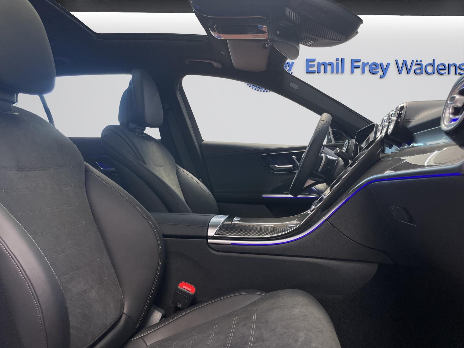 MERCEDES-BENZ C 220 d 4MATIC T-Modell Swiss Star AMG Line-image-5