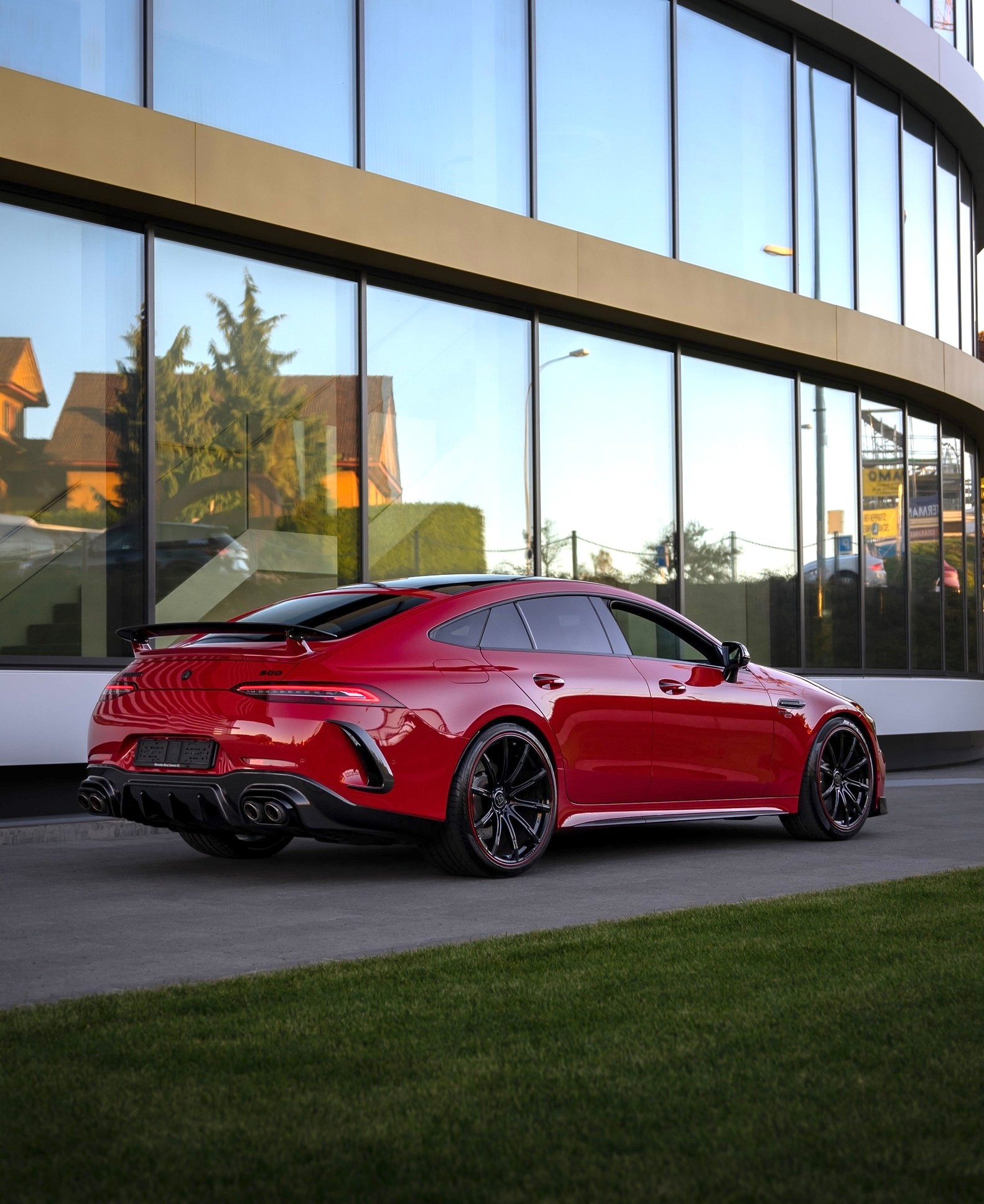 MERCEDES-BENZ AMG GT 4 63 S 4Matic+ Speedshift MCT BRABUS 800-image-2