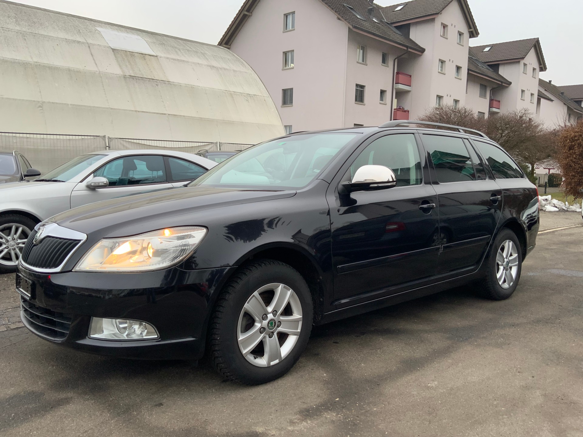 SKODA Octavia Combi 1.8 TSI Swiss Adventure 4x4-image-1