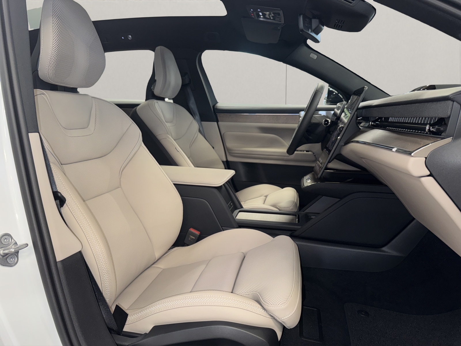 VOLVO ES90 Ultra-image-8