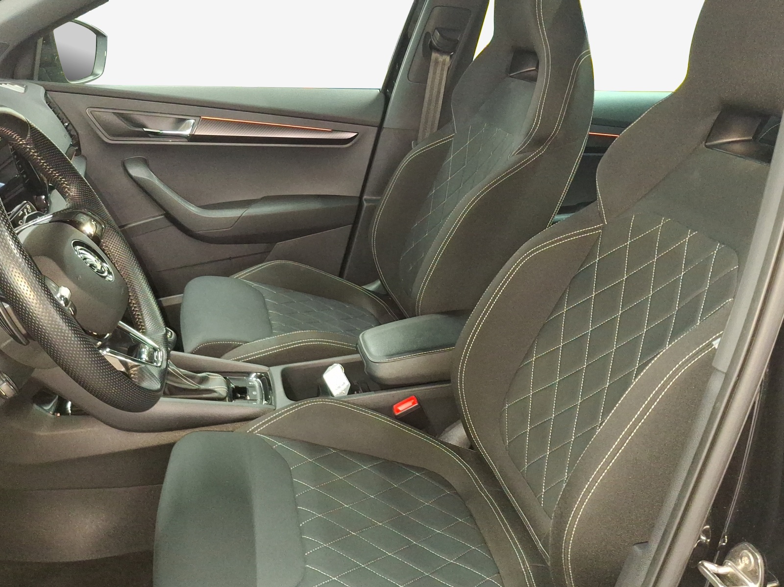 SKODA Karoq 2.0 TSI SportLine 4x4 DSG-image-7