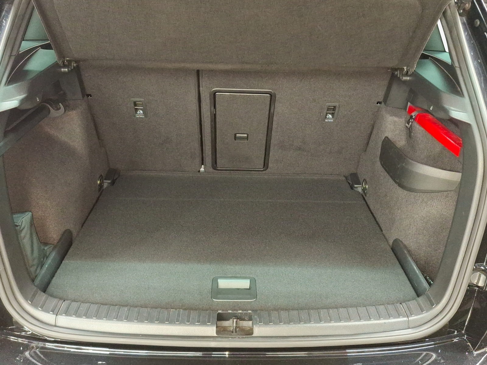 SKODA Karoq 2.0 TSI SportLine 4x4 DSG-image-12