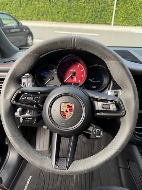 PORSCHE Macan GTS PDK-image-7