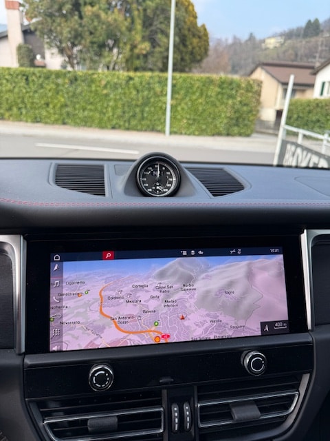 PORSCHE Macan GTS PDK-image-9