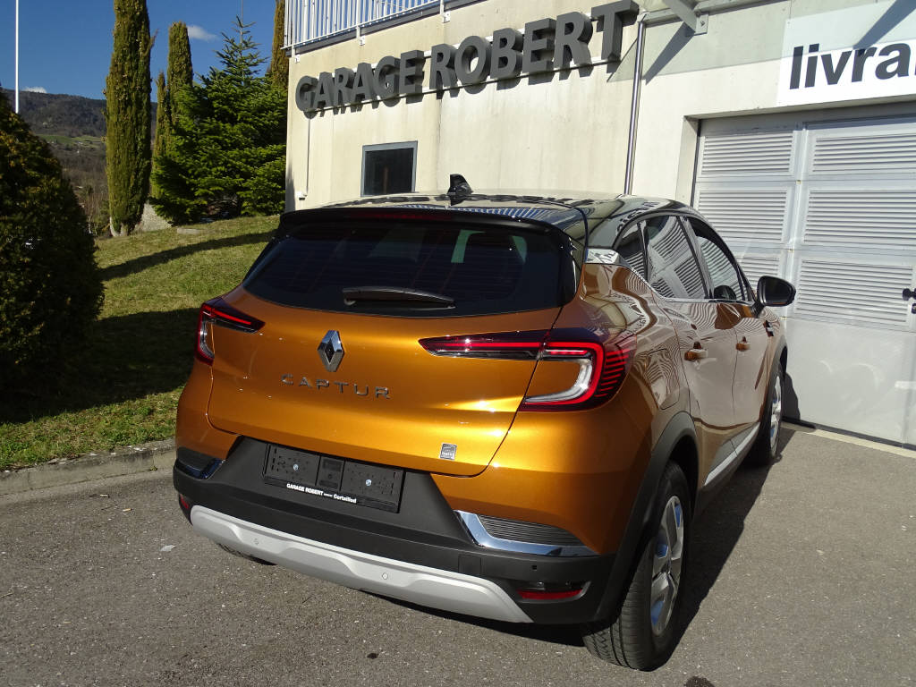 RENAULT Captur 1.3 TCe 140 Intens EDC-image-2