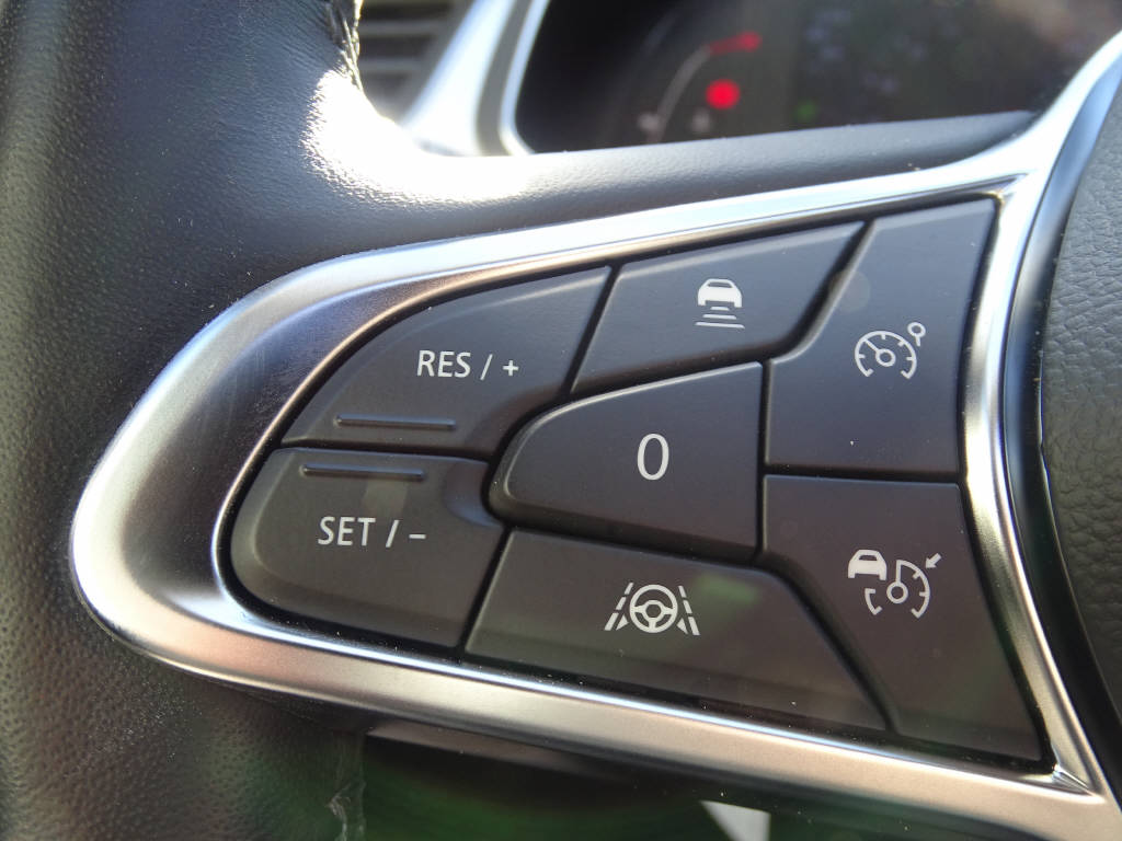 RENAULT Captur 1.3 TCe 140 Intens EDC-image-10