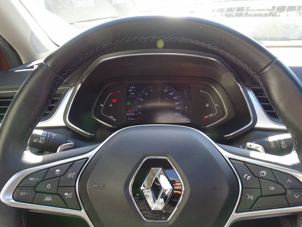 RENAULT Captur 1.3 TCe 140 Intens EDC-image-9