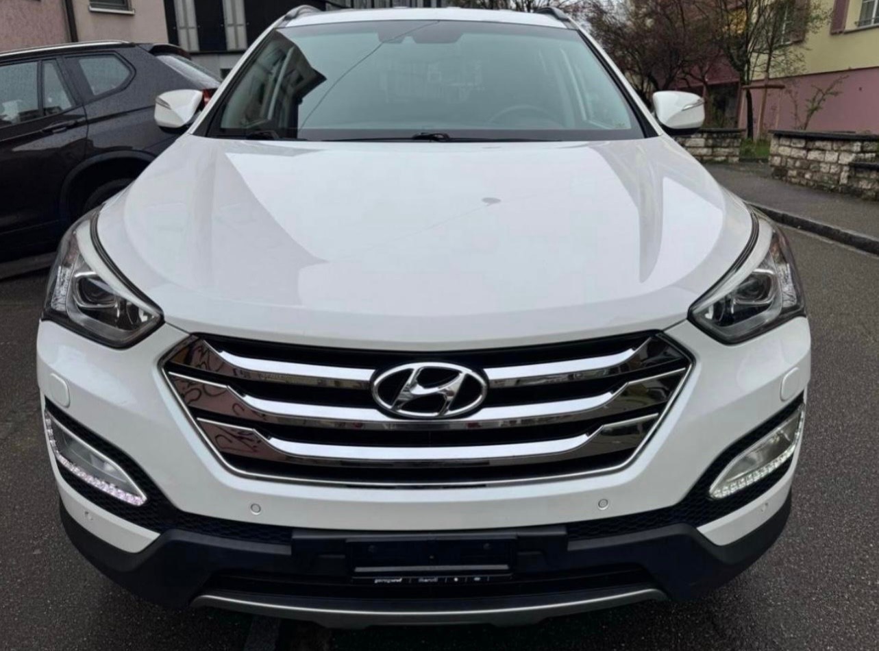 HYUNDAI Santa Fe 2.2 CRDI Style 4WD Automatic-image-0