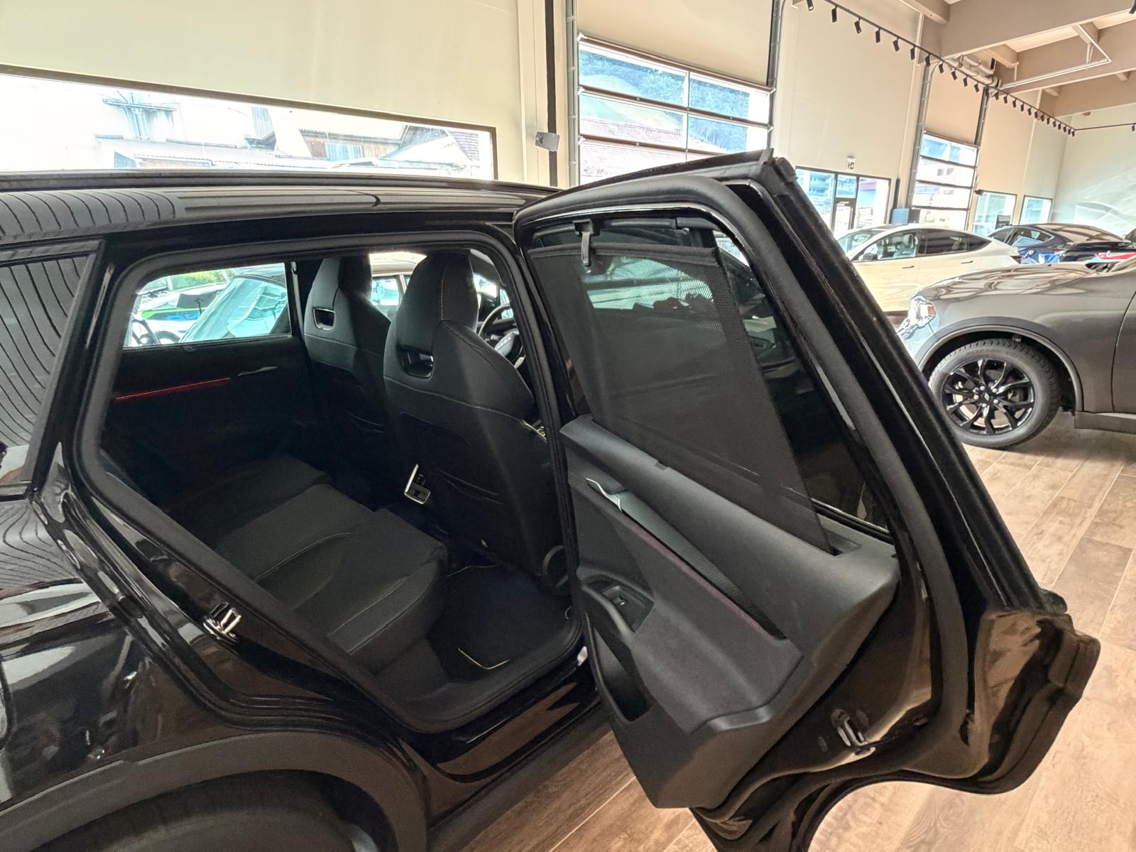 SKODA Elroq 85 RS 4x4 Neuwagen, 8-fach, 26%-image-9