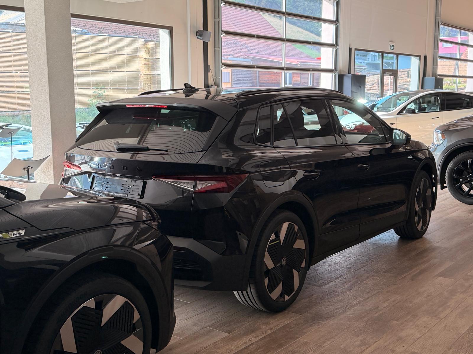 SKODA Elroq 85 RS 4x4 Neuwagen, 8-fach, 26%-image-1