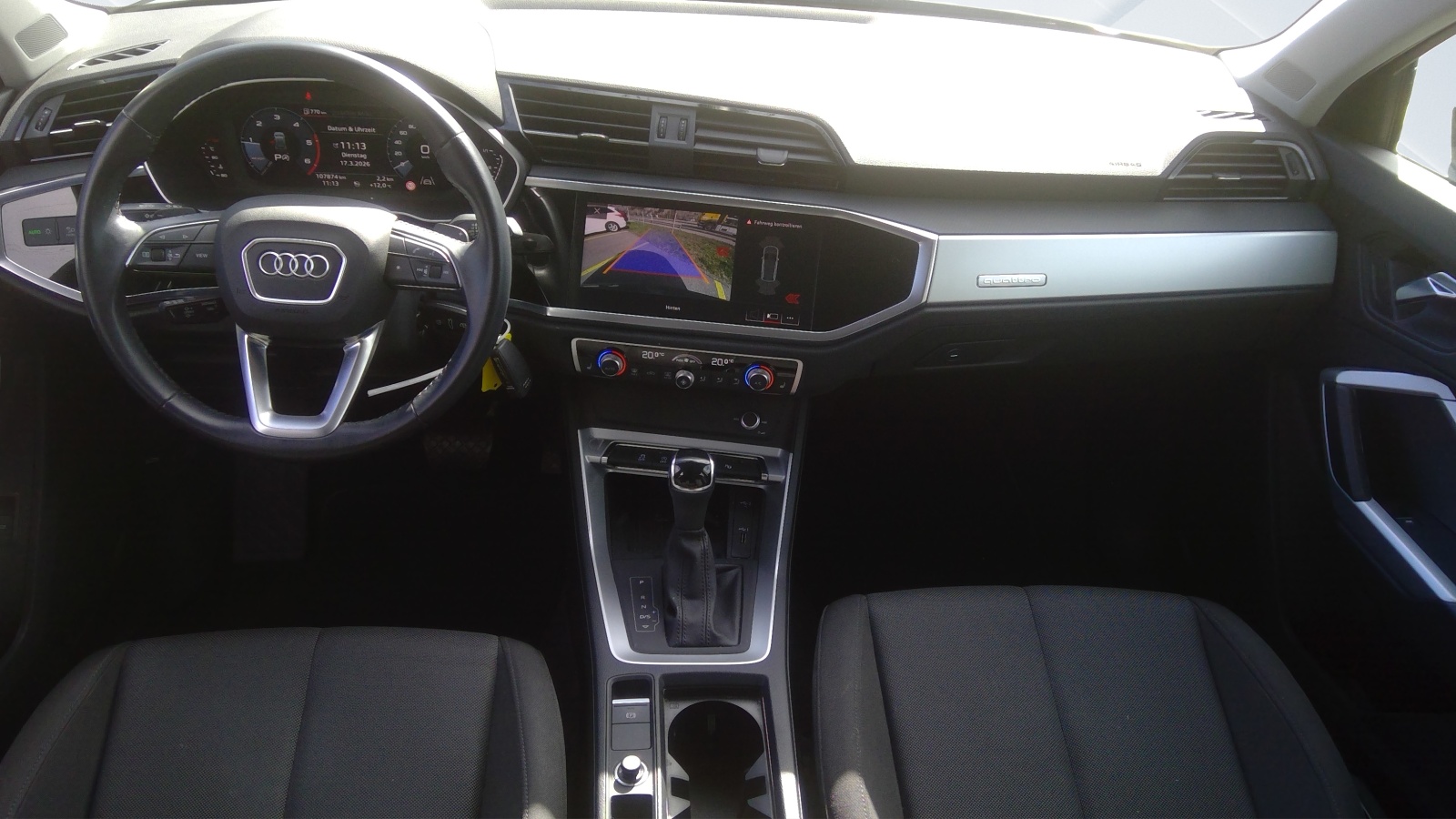 AUDI Q3 40 TDI advanced quattro S-tronic-image-3