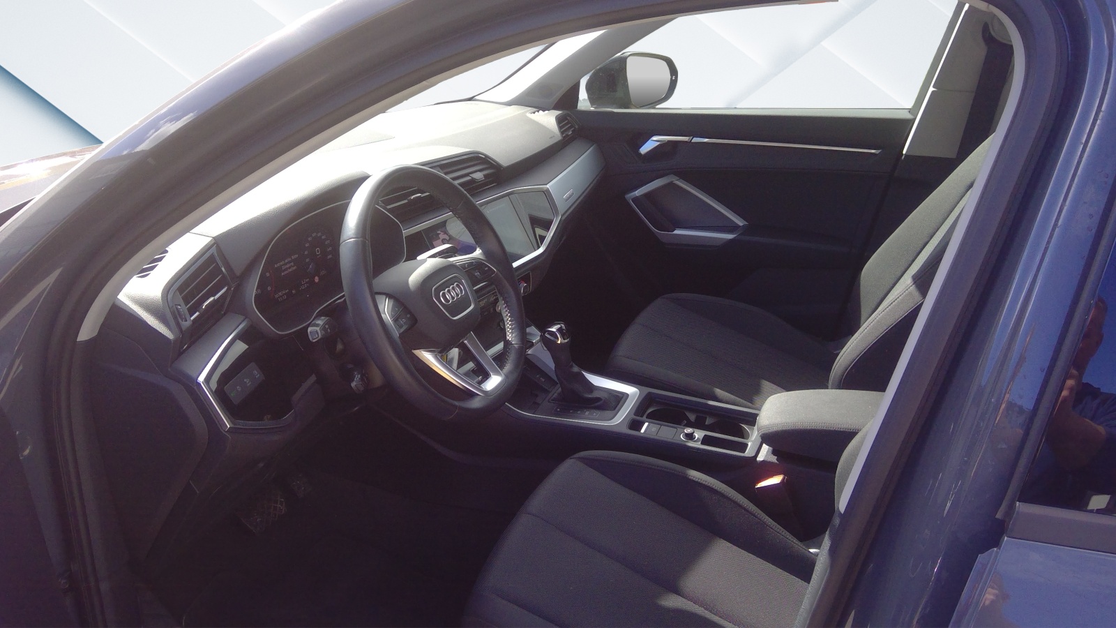 AUDI Q3 40 TDI advanced quattro S-tronic-image-10