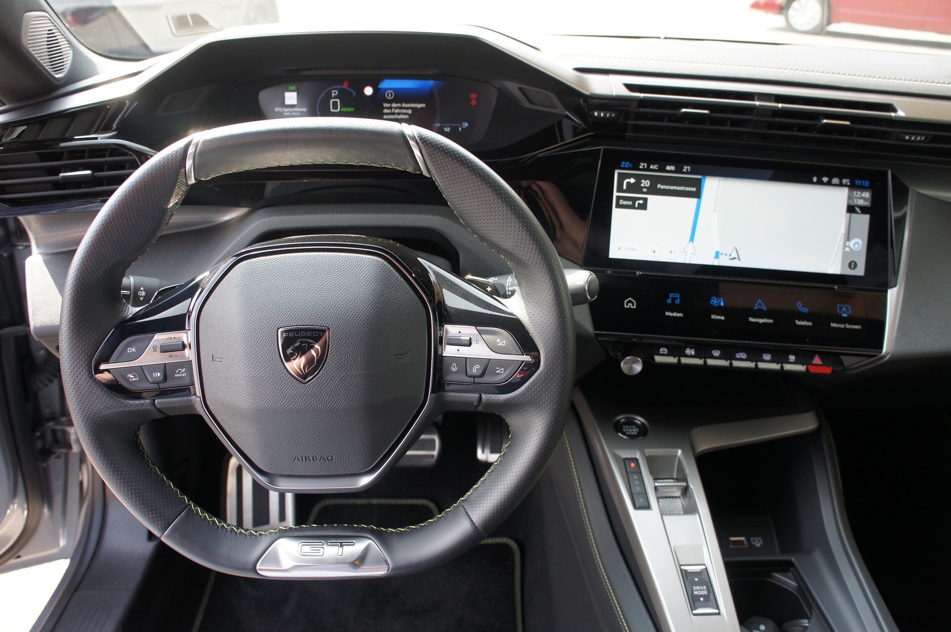 PEUGEOT 308 SW 1.6 PHEV 180 GT-image-20