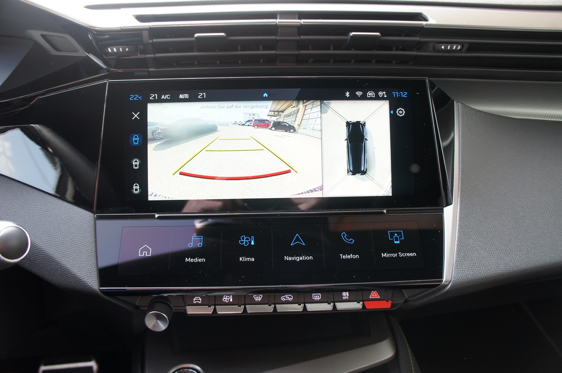 PEUGEOT 308 SW 1.6 PHEV 180 GT-image-16