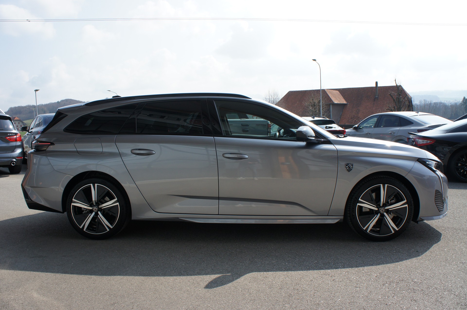 PEUGEOT 308 SW 1.6 PHEV 180 GT-image-5