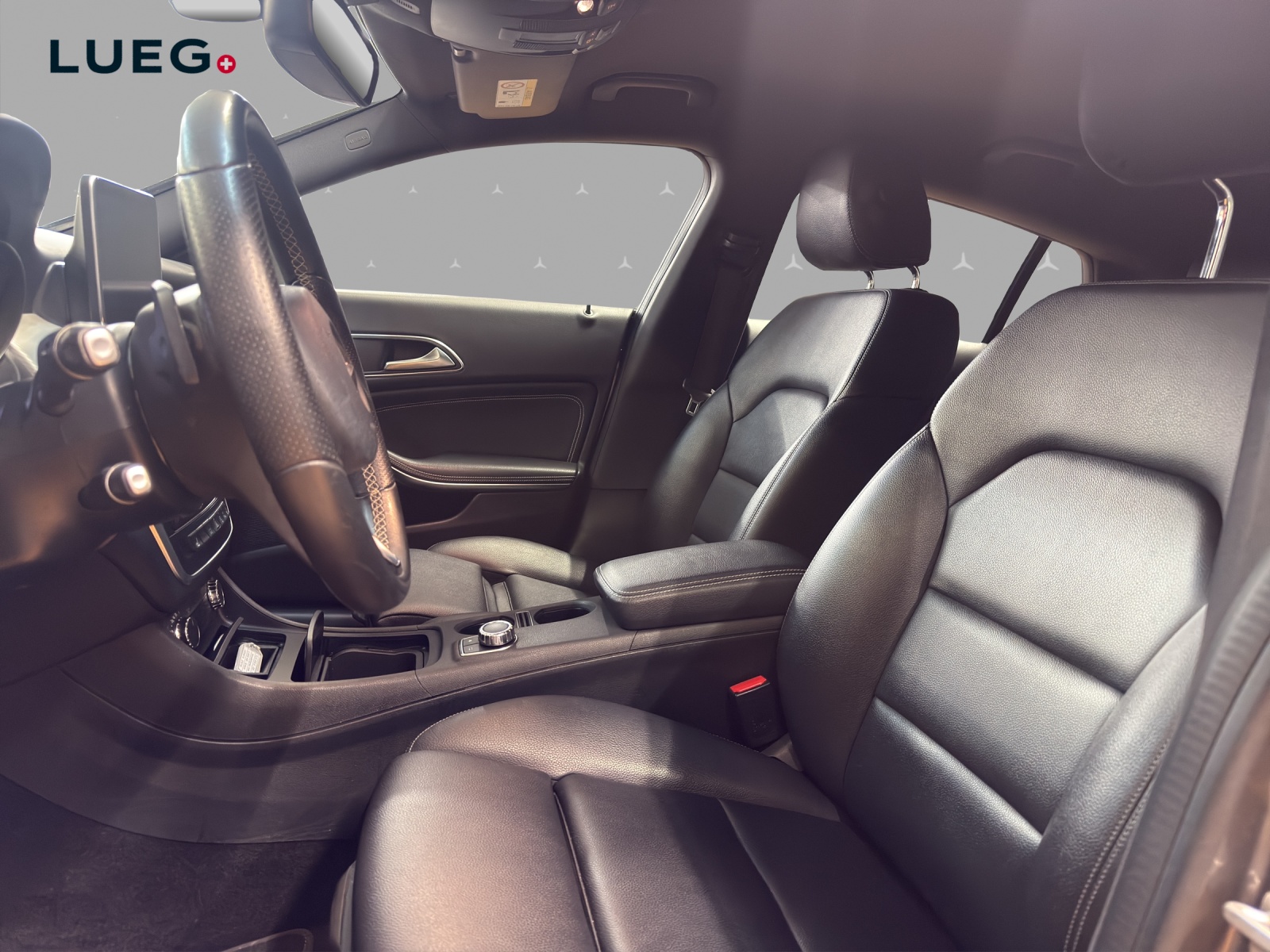 MERCEDES-BENZ CLA 200 - SB - CDI - 4M - Urban / Navigation / Bi-Xenon-image-8