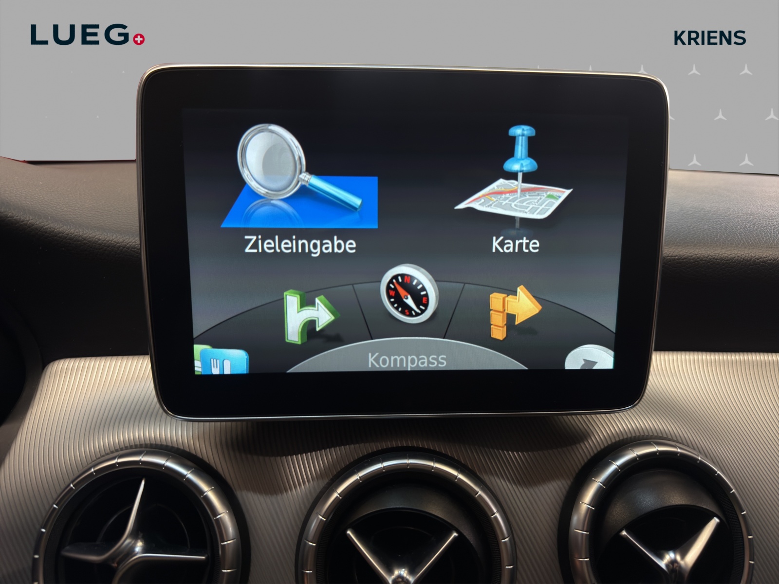 MERCEDES-BENZ CLA 200 - SB - CDI - 4M - Urban / Navigation / Bi-Xenon-image-11