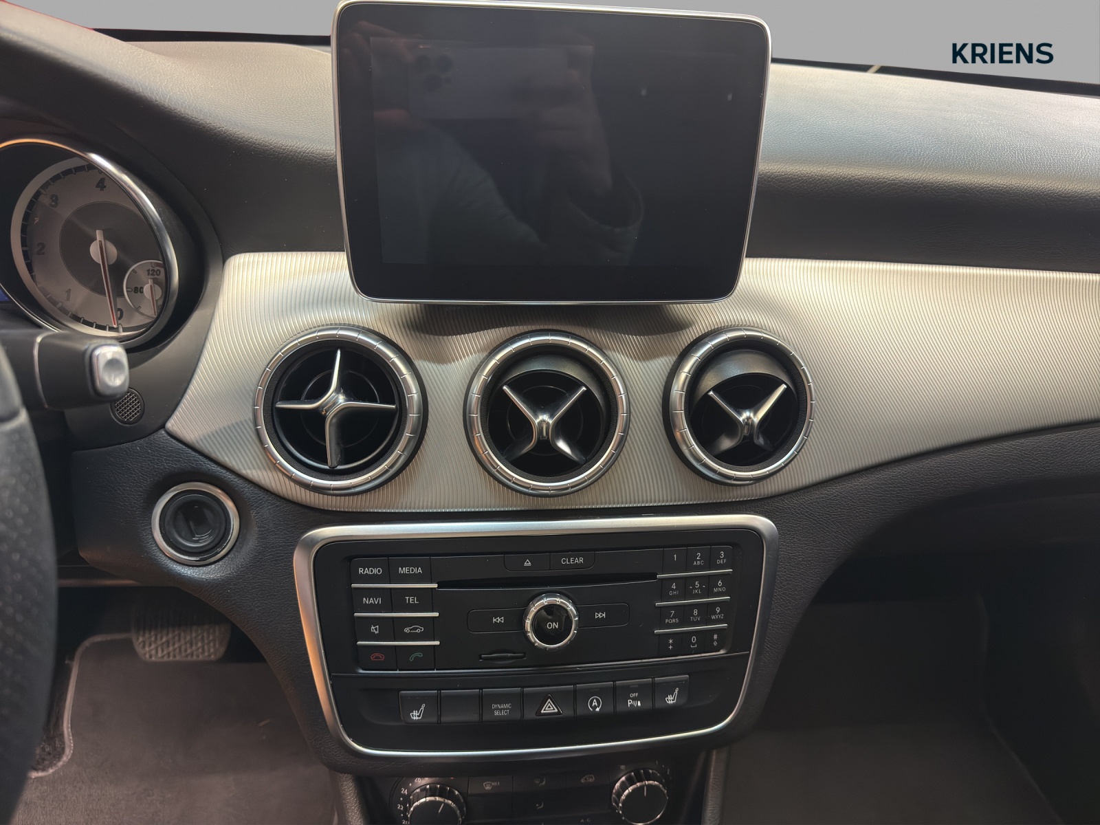 MERCEDES-BENZ CLA 200 - SB - CDI - 4M - Urban / Navigation / Bi-Xenon-image-10