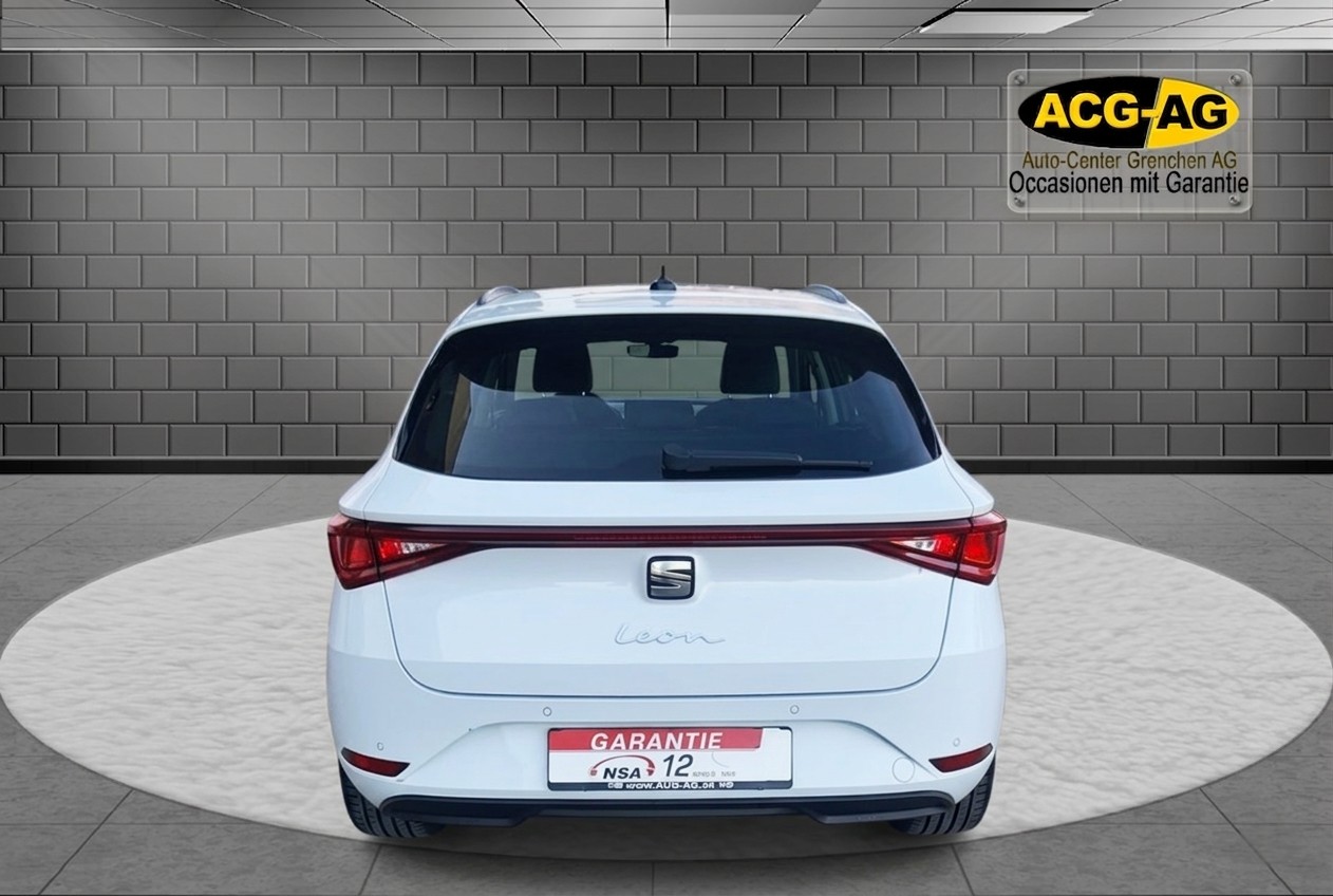 SEAT Leon ST 2.0 TDI EVO DSG Style ** Full Digital Cockpit ** Parklehnassistanz **Gr.Navi ** Parkhilfe ** Neues Modell 2022 **-image-4