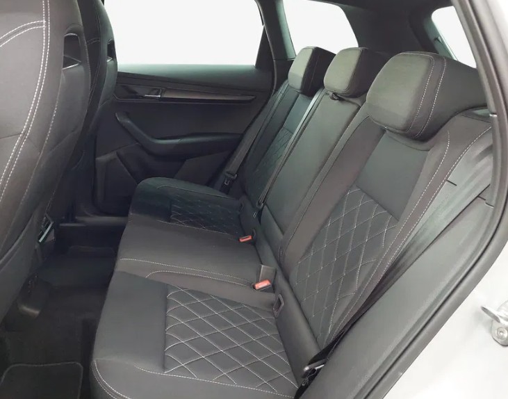 SKODA Karoq 2.0 TSI SportLine 4x4 DSG-image-6