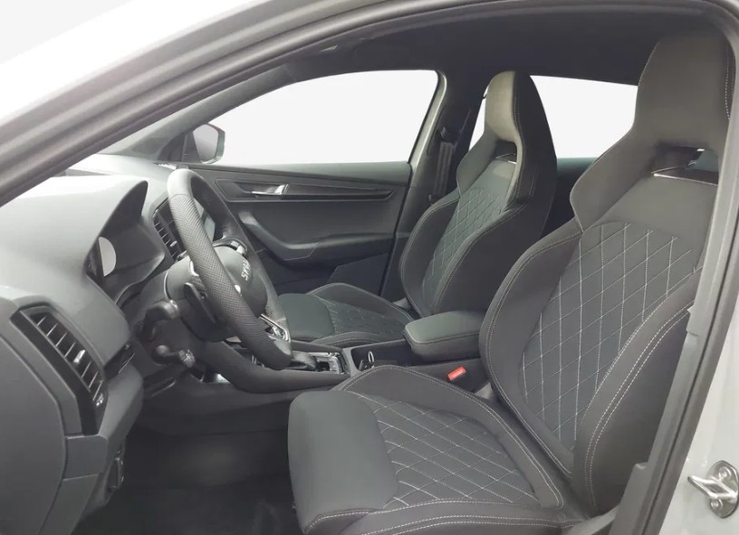 SKODA Karoq 2.0 TSI SportLine 4x4 DSG-image-4