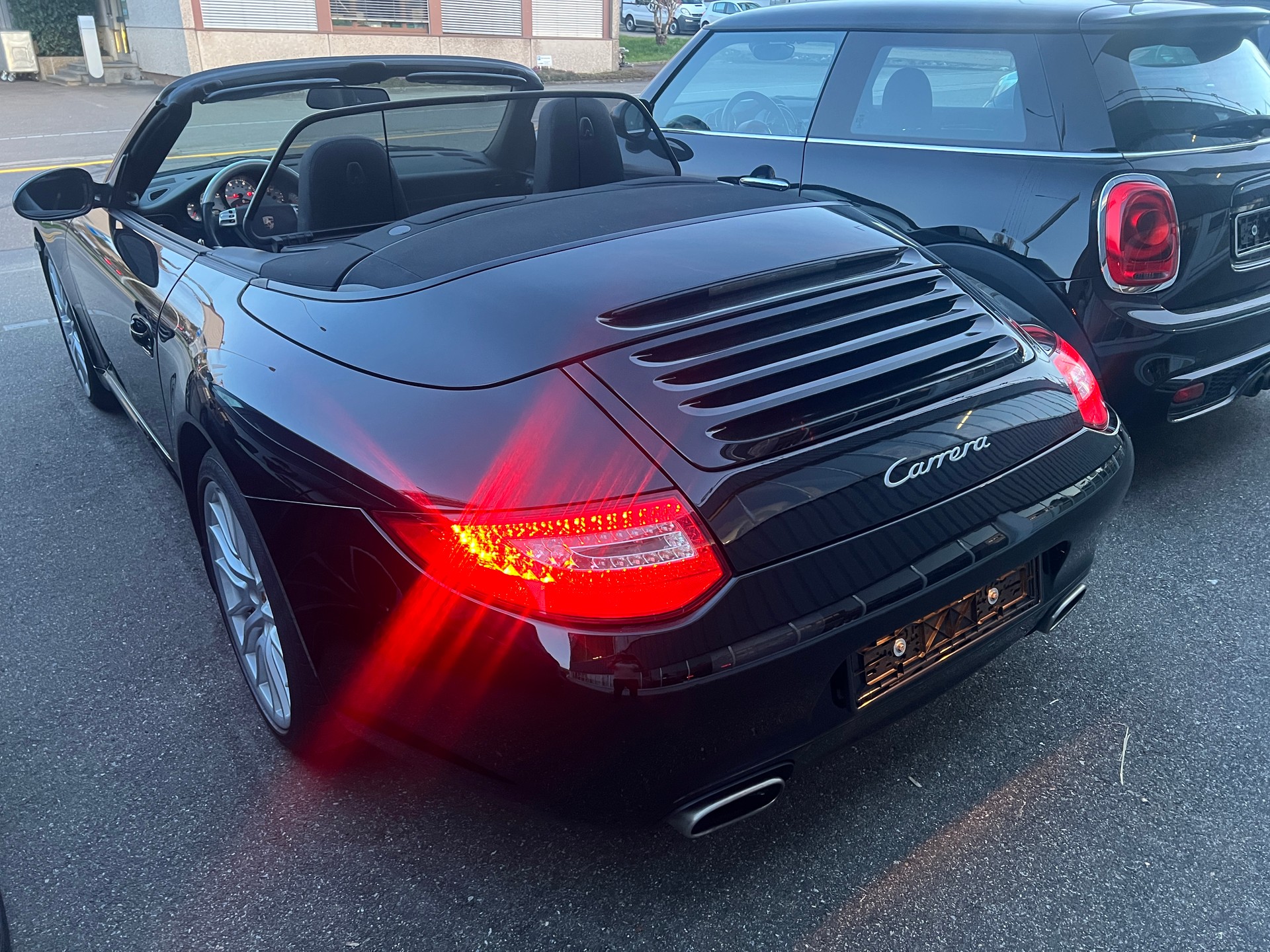 PORSCHE 911 Cabrio Carrera-image-13