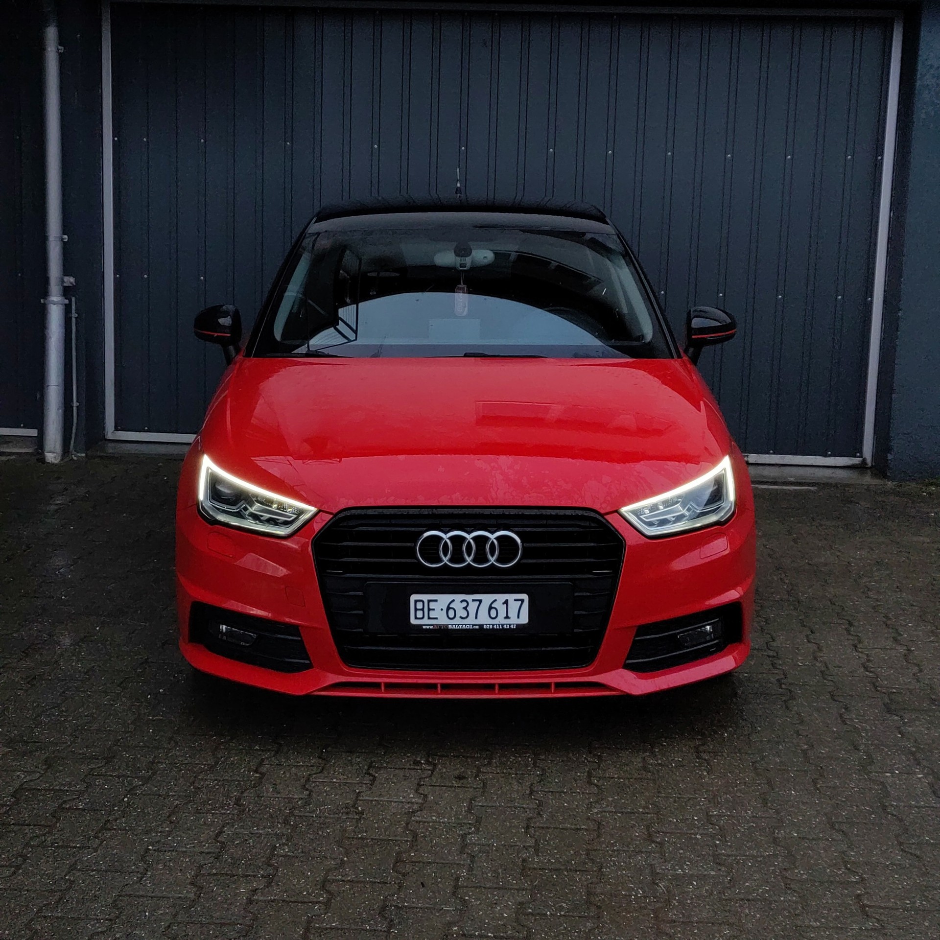AUDI A1 Sportback 1.4 TDI Sport-image-0