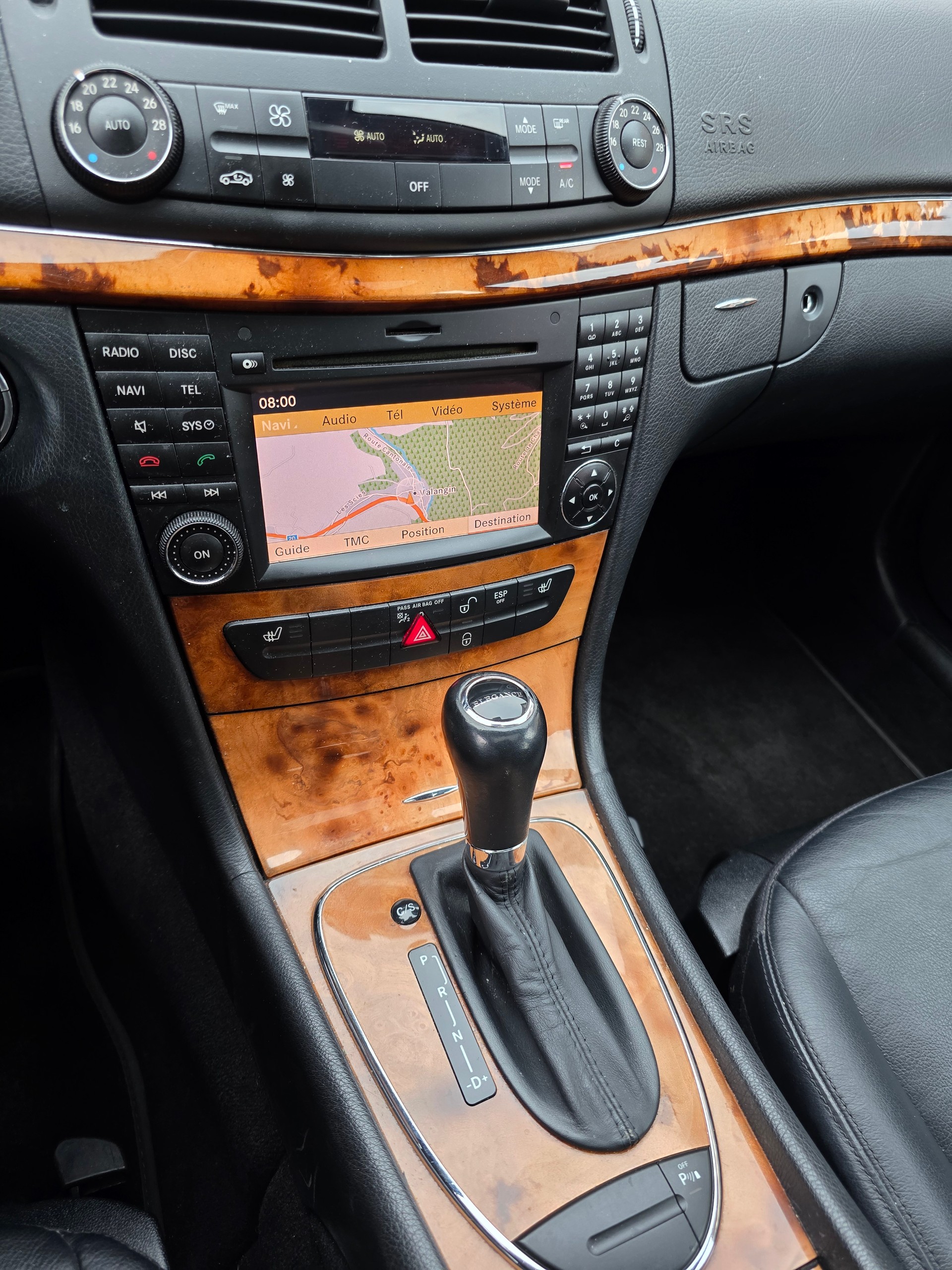 MERCEDES-BENZ E 320 CDI Elégance 4Matic Automatic-image-8