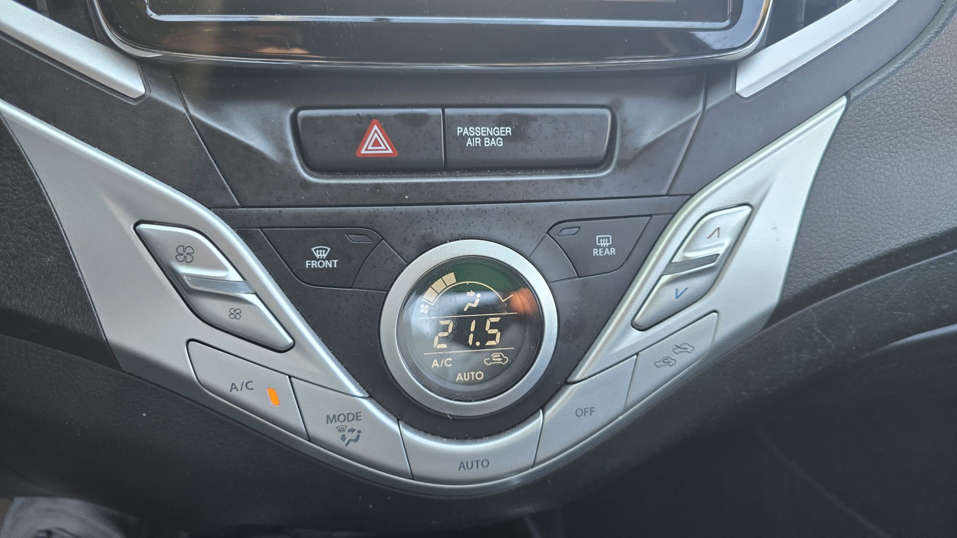 SUZUKI Baleno 1.0 Boosterjet Sergio Cellano Top Automat Navi / ALU / CH AUTO / 112 CH/PS-image-10