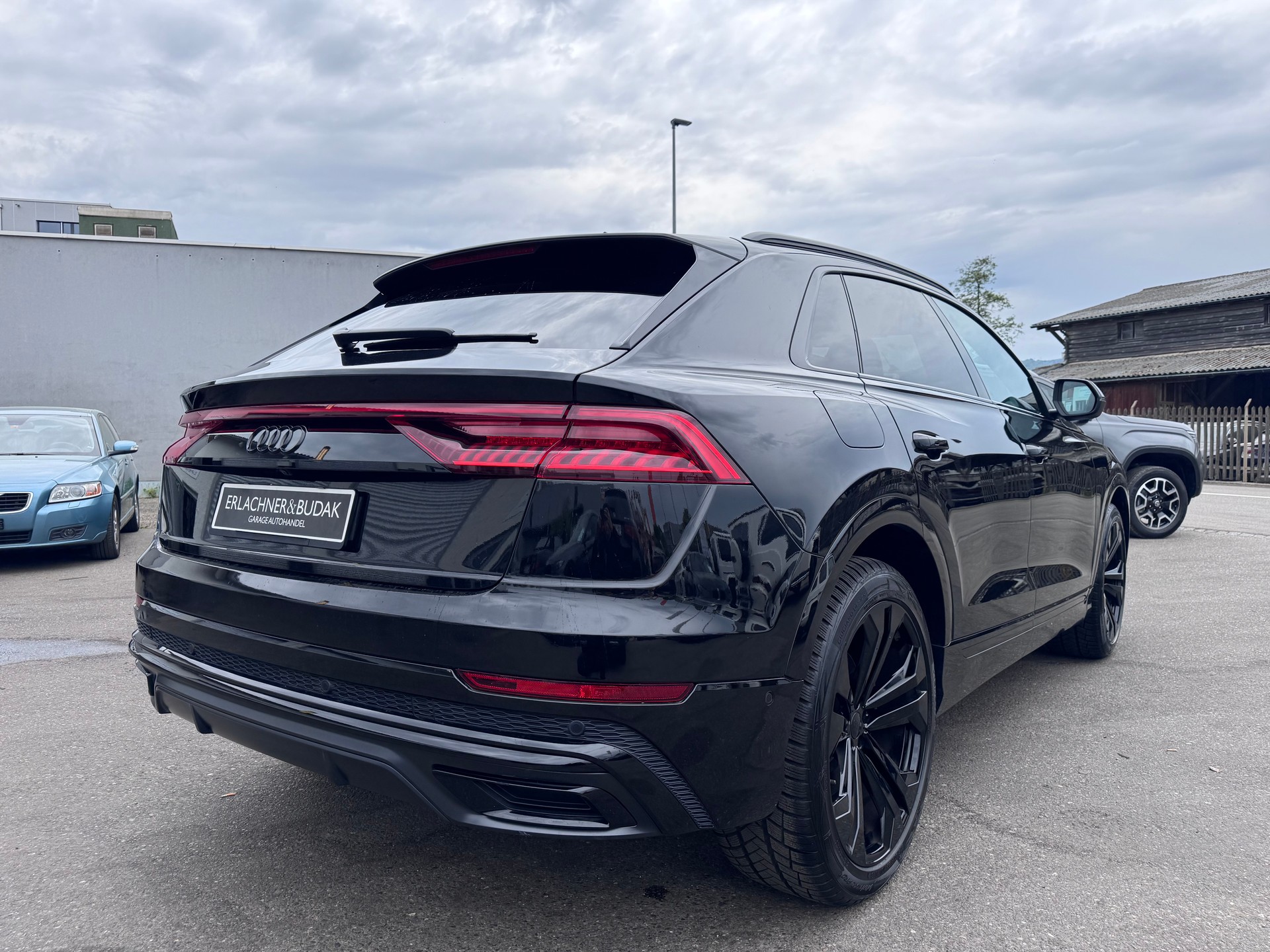 AUDI Q8 55 TFSI Black Edition quattro tiptronic-image-4