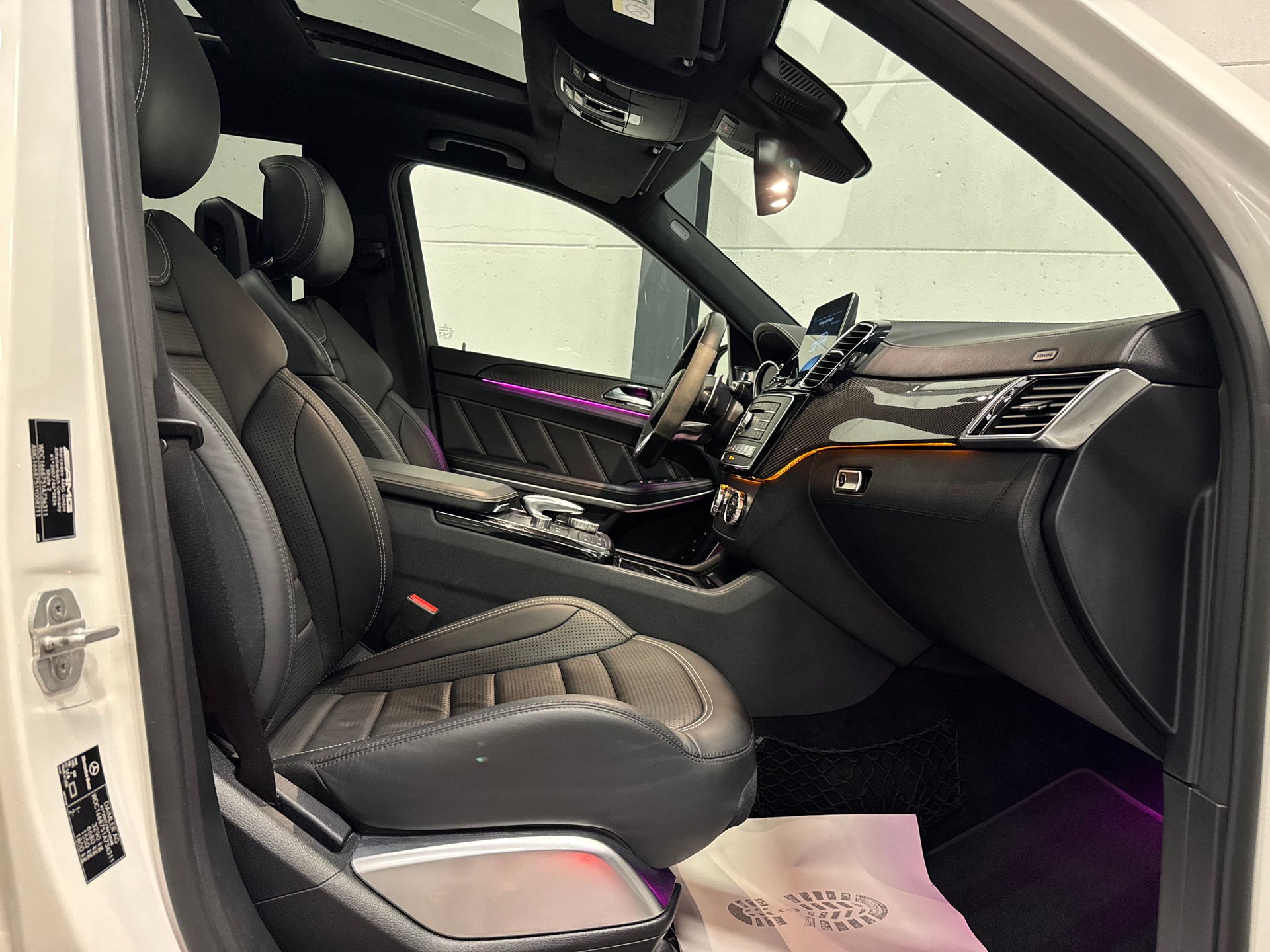 MERCEDES-BENZ GLS 63 AMG 4Matic Speedshift Plus 7G-Tronic-image-18