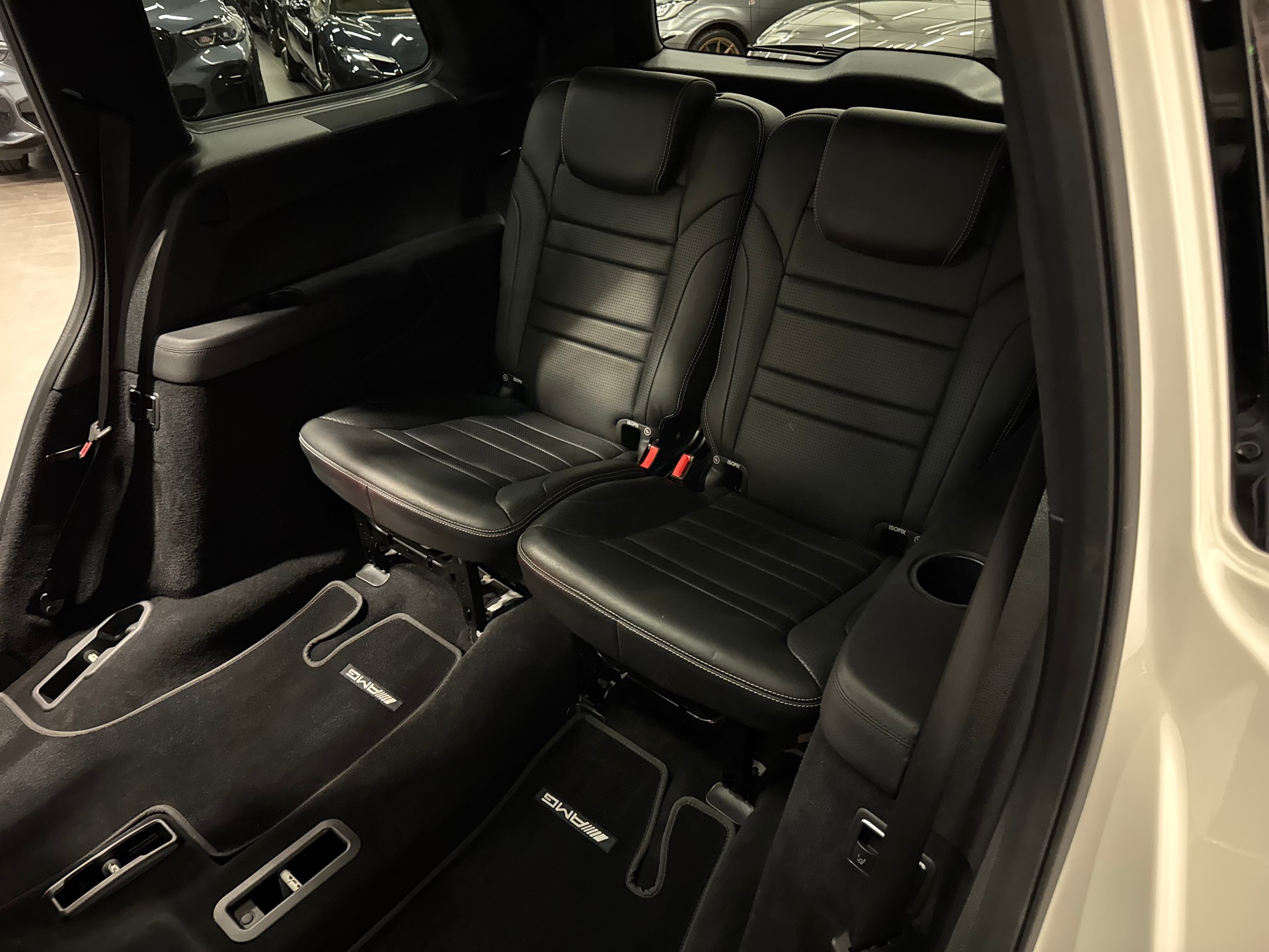 MERCEDES-BENZ GLS 63 AMG 4Matic Speedshift Plus 7G-Tronic-image-21