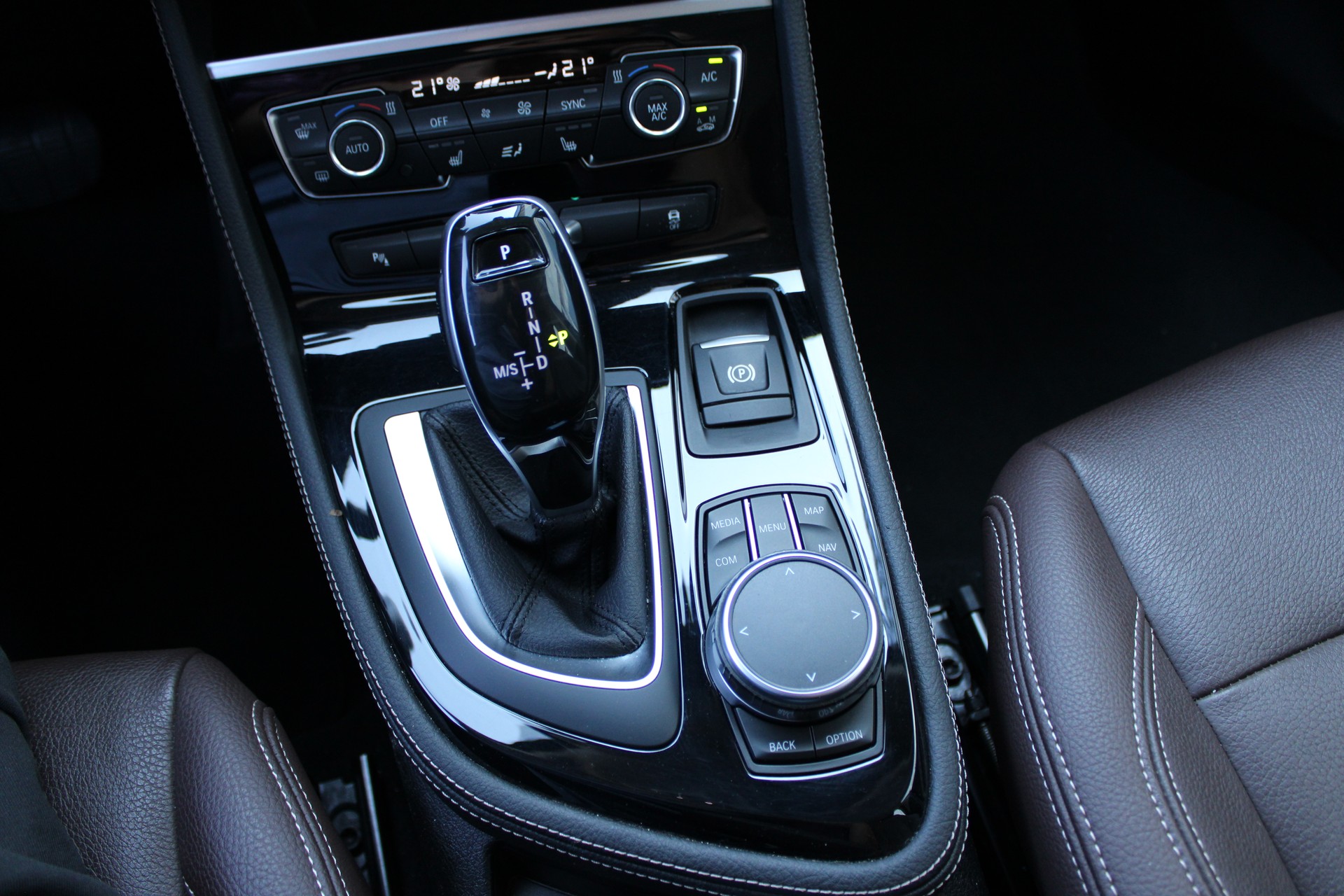 BMW 220d xDrive Gran Tourer Steptronic-image-11