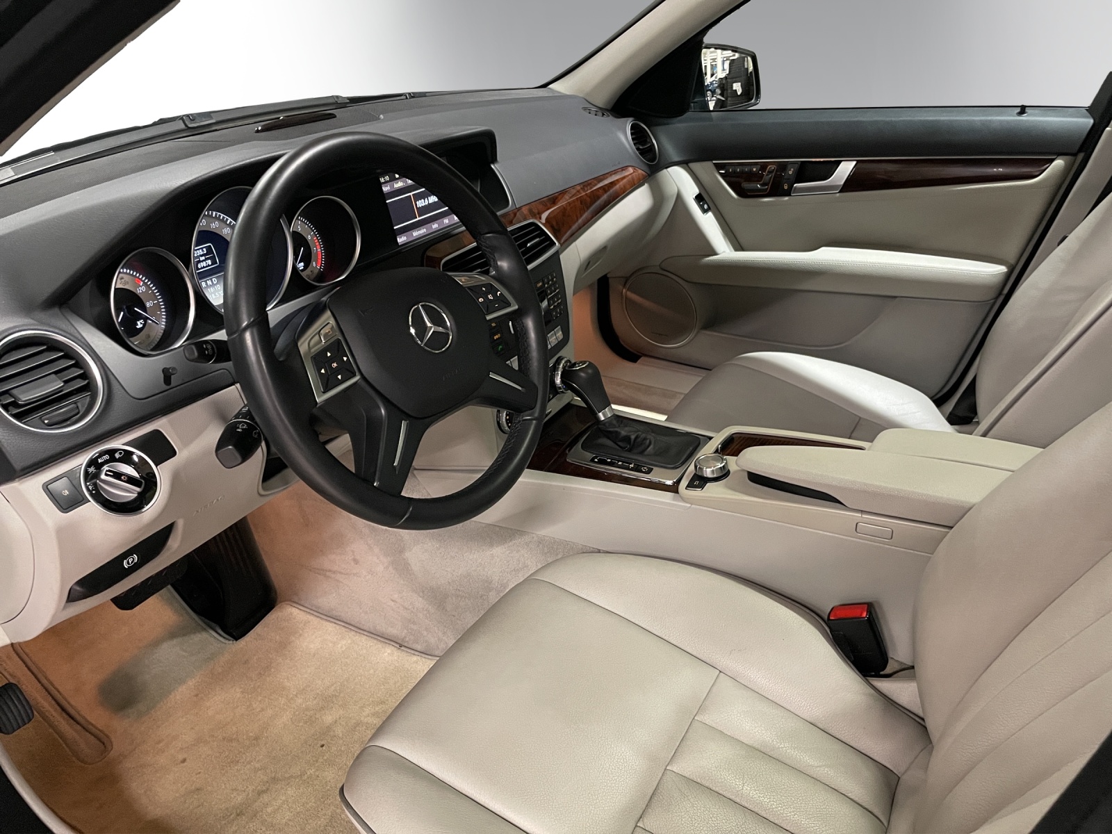 Image MERCEDES-BENZ C-350 C 350 Elégance 4Matic 7G-Tronic