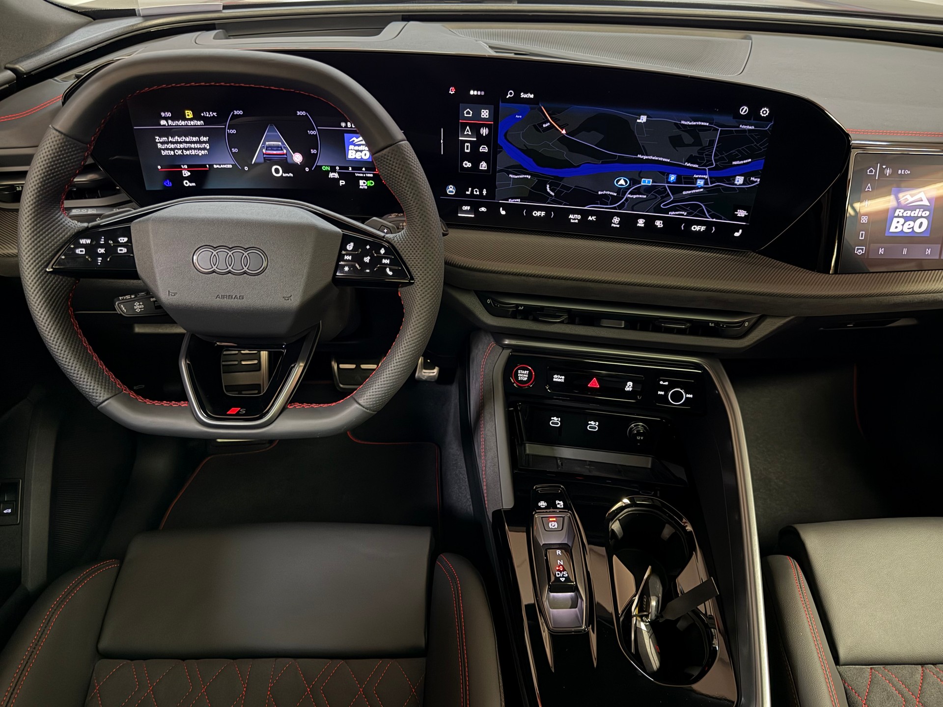 AUDI SQ5 TFSI quattro S-tronic-image-18