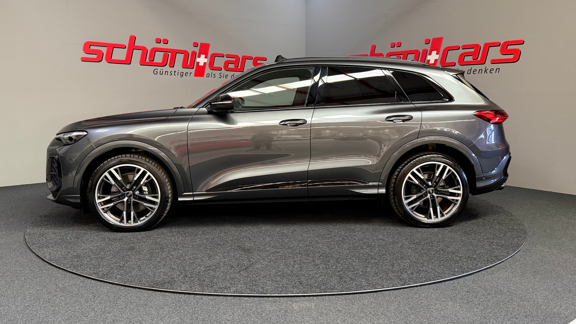 AUDI SQ5 TFSI quattro S-tronic-image-2