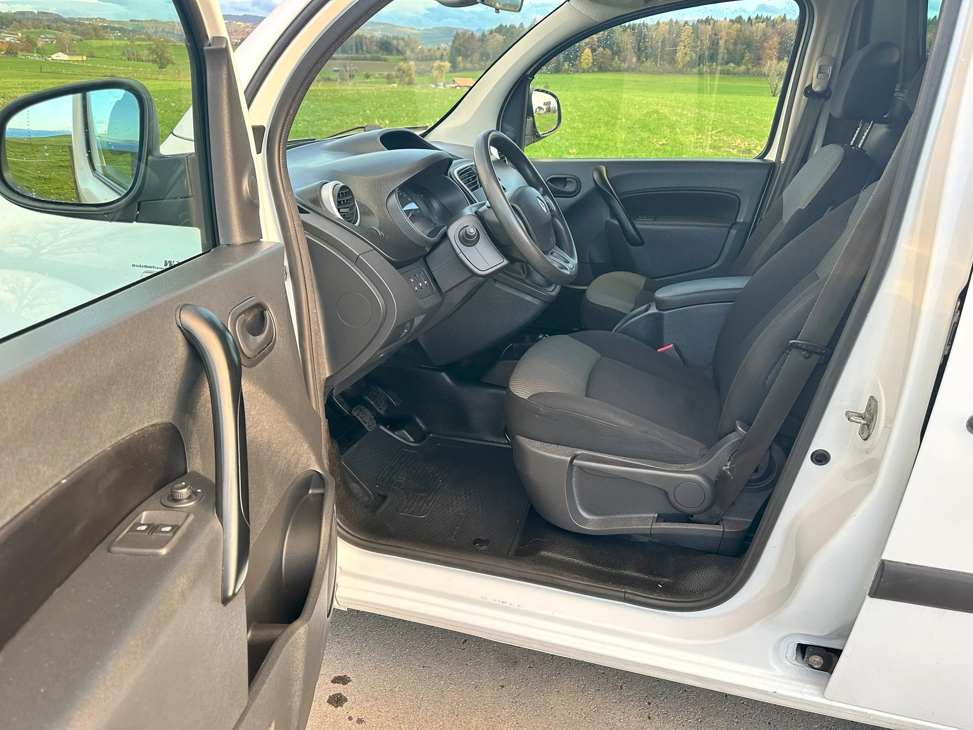 RENAULT Kangoo Medium dCi 90 ENERGY Business*Nutzlast 745 Kg**-image-7