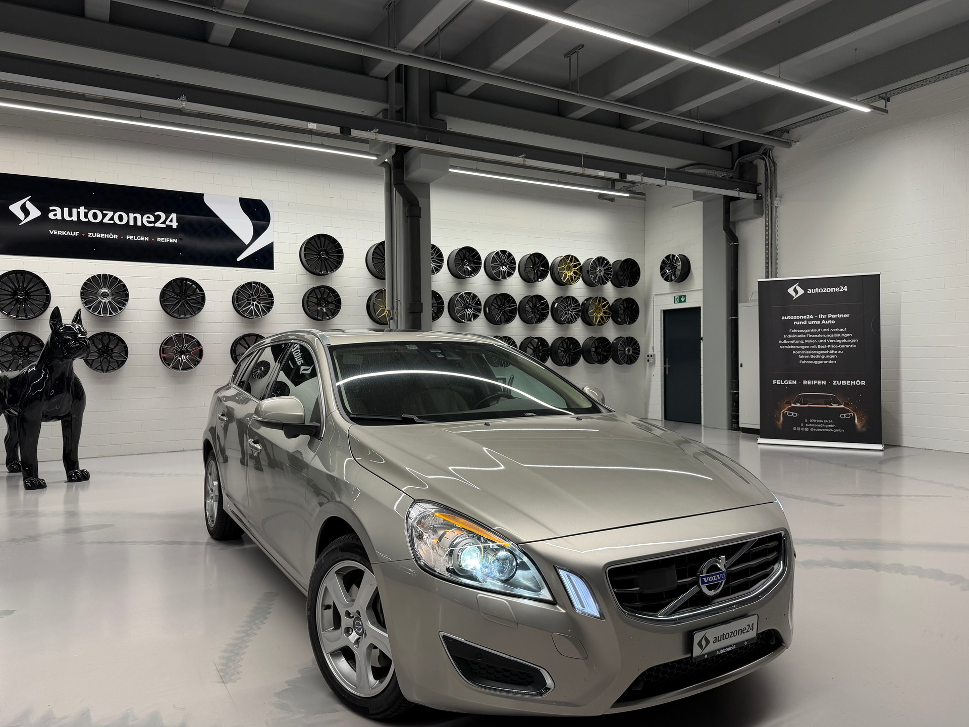 VOLVO V60 2.0 T5 Summum-image-25
