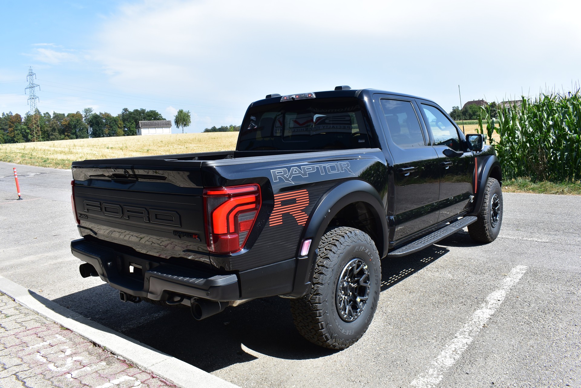 FORD F150 Raptor R-image-6