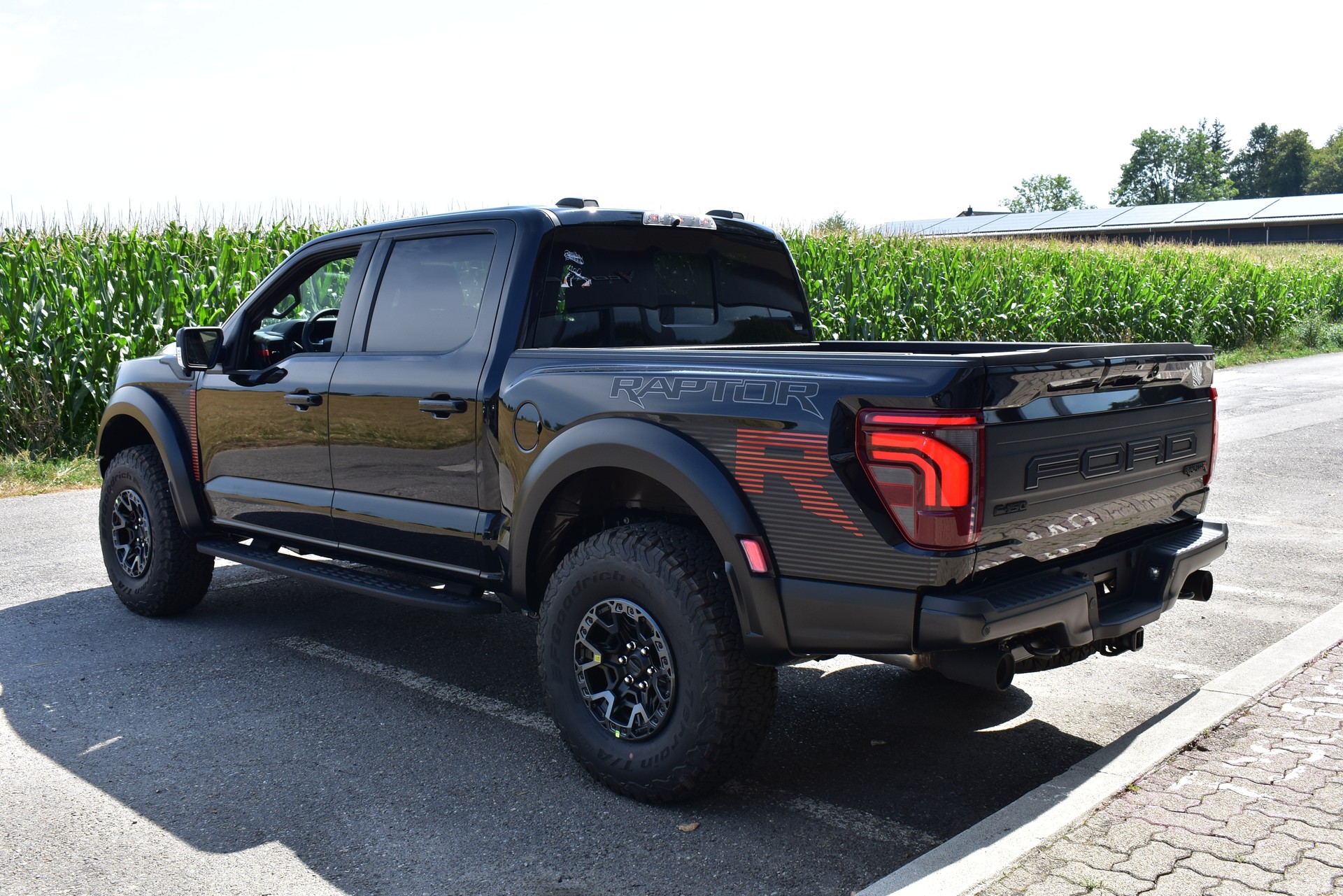 FORD F150 Raptor R-image-4