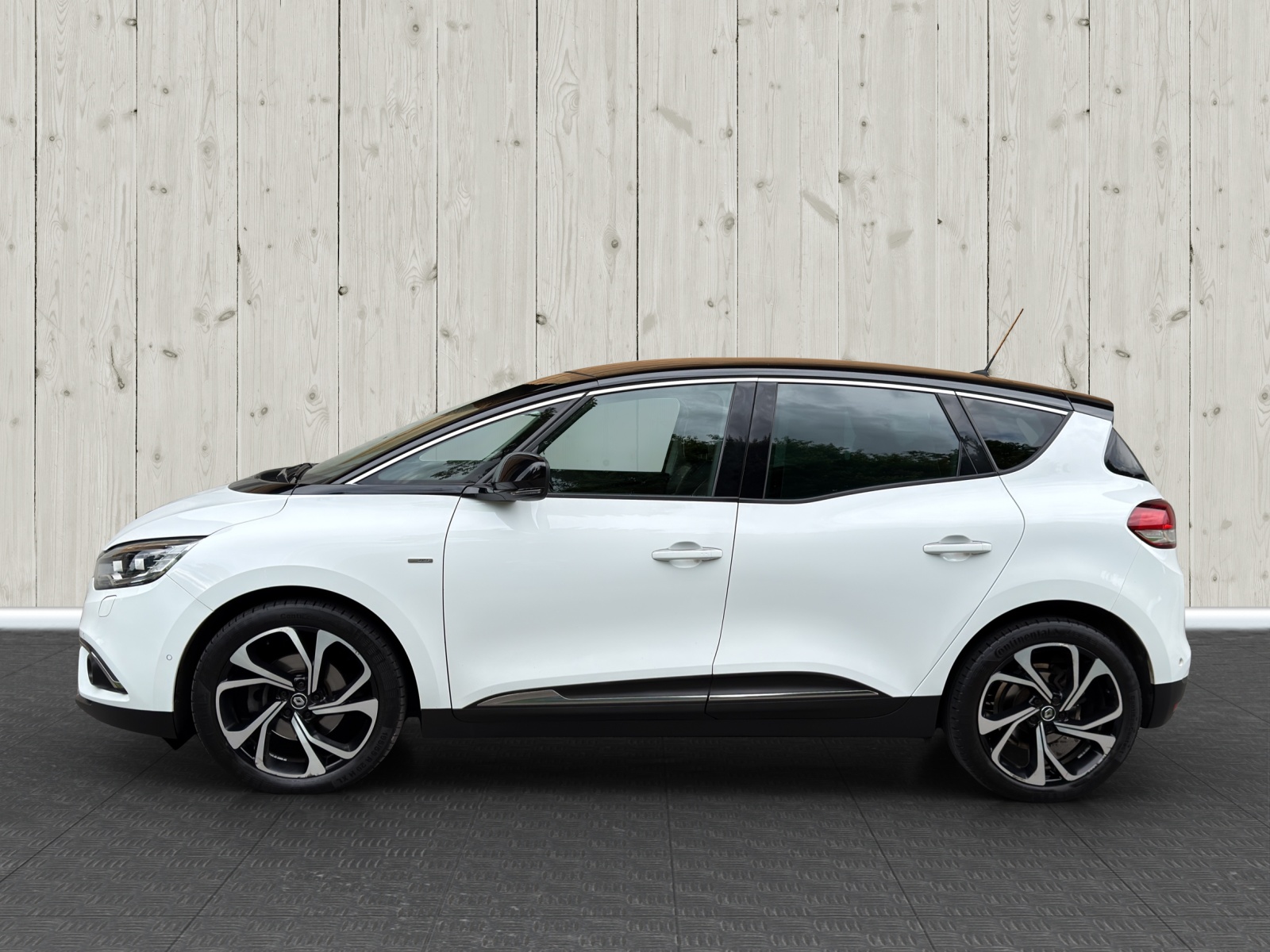 RENAULT Scénic 1.6 dCi Bose EDC-image-3